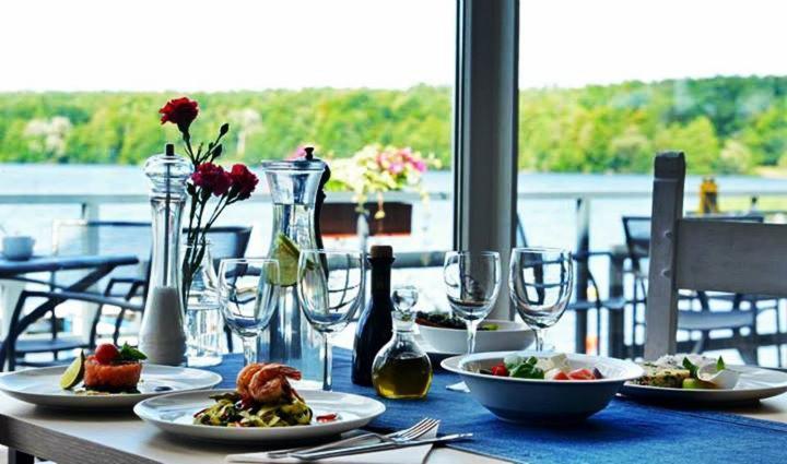 Kaskada Hotel Познань Екстер'єр фото