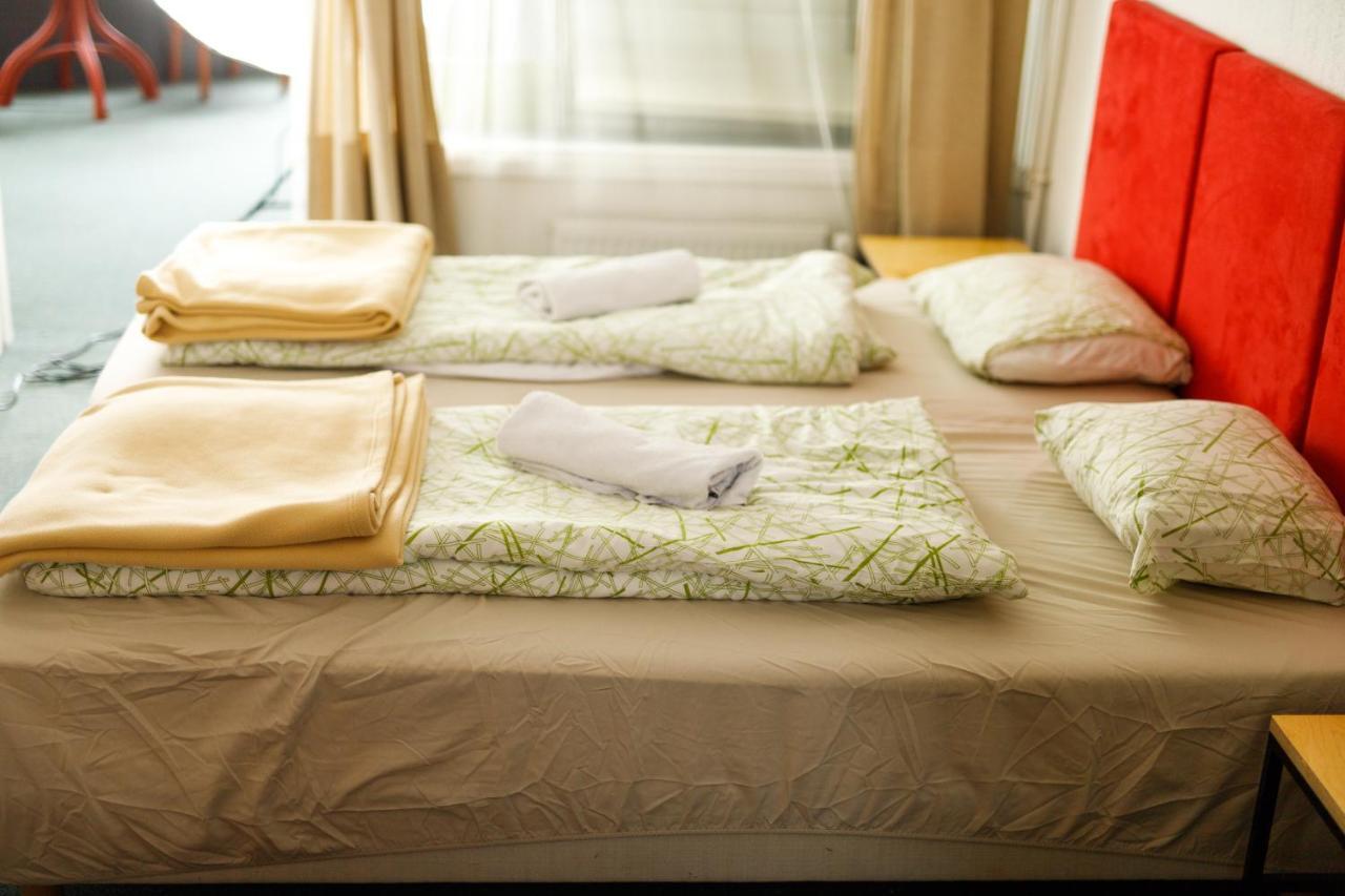 Kaskada Hotel Познань Екстер'єр фото